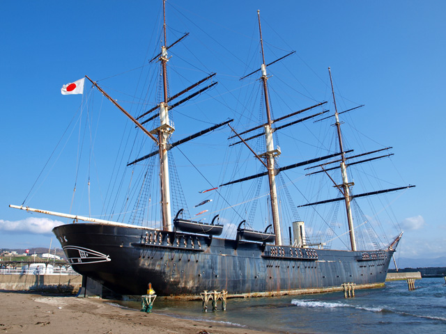 開陽丸:江差沖で座礁した旧幕府軍榎本脱走艦隊の旗艦船 開陽丸【軍艦 幕末写真館】