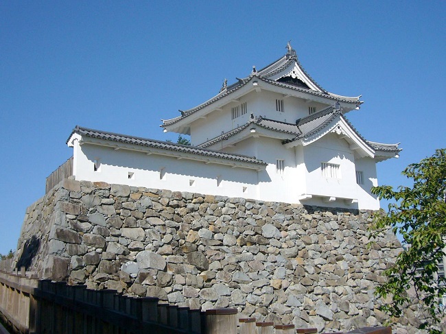 甲府藩/柳沢家15万石:柳沢吉里 大和国郡山藩へ移封のため幕府城代が置かれた甲府城【幕末維新写真館】