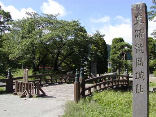 龍岡城（五稜郭）：日本に二つある星形西洋式城郭の一つ龍岡五稜郭【お城 幕末写真館】